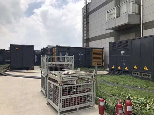 尖山除了定期检查，还有哪些方法可以及时发现接触式转速表探头的磨损？