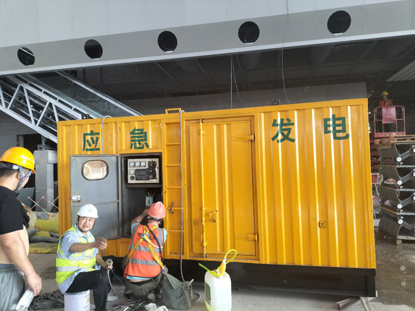 尖山怎样判断空气滤清器是否需要更换？